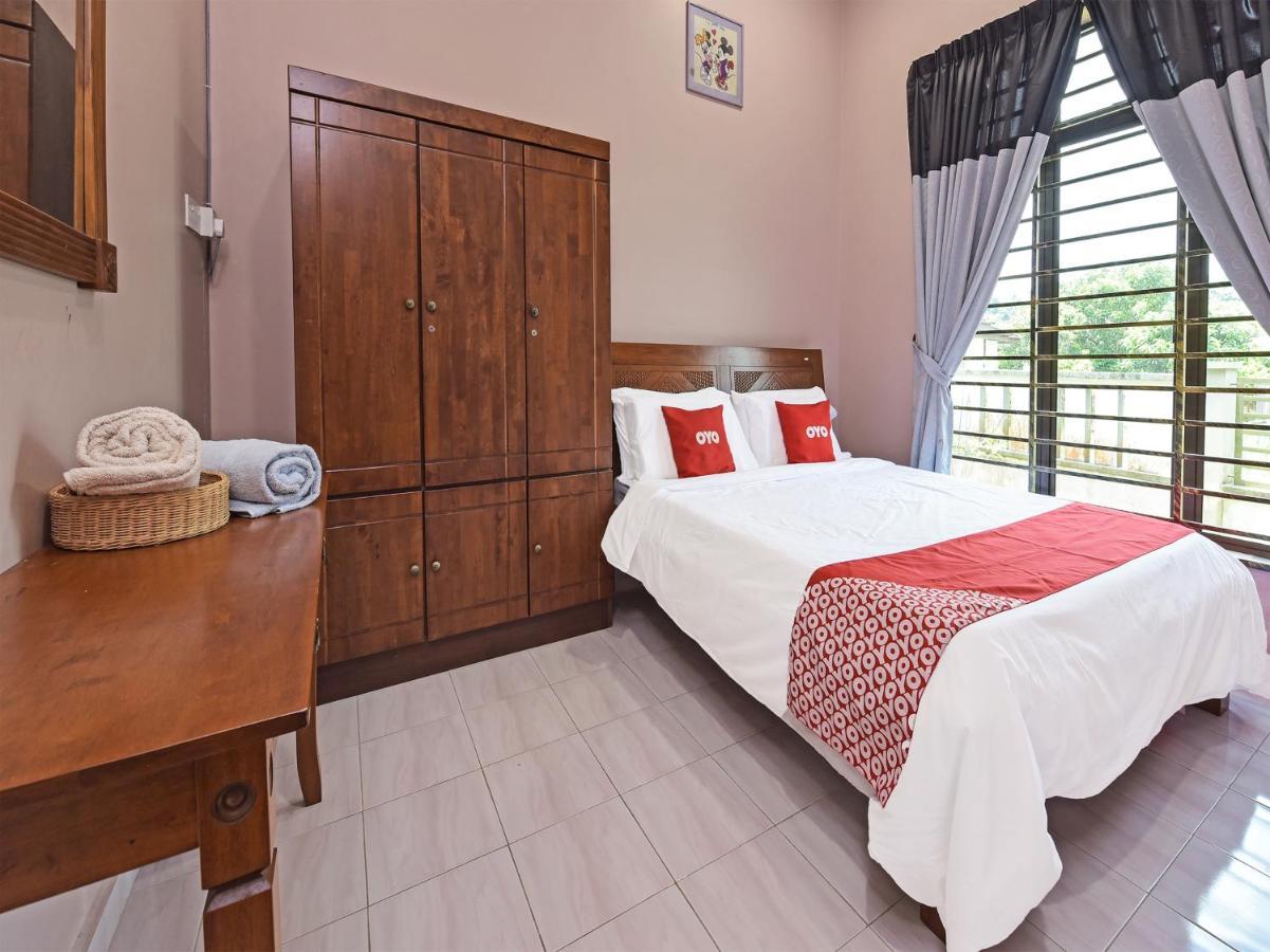 Oyo Home 90448 Nurbayu Guest House Chukai Luaran gambar