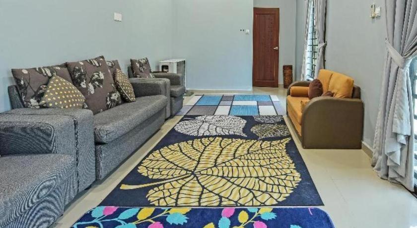 Oyo Home 90448 Nurbayu Guest House Chukai Luaran gambar